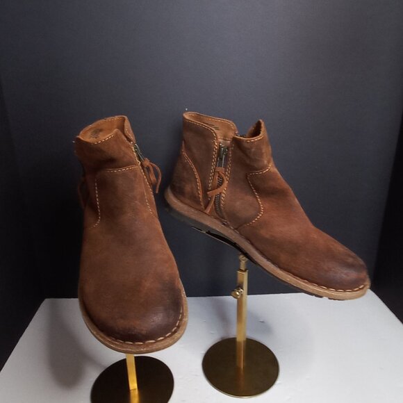 Born Sude Women's Comfort Boots Size 7.5 - Picture 2 of 10